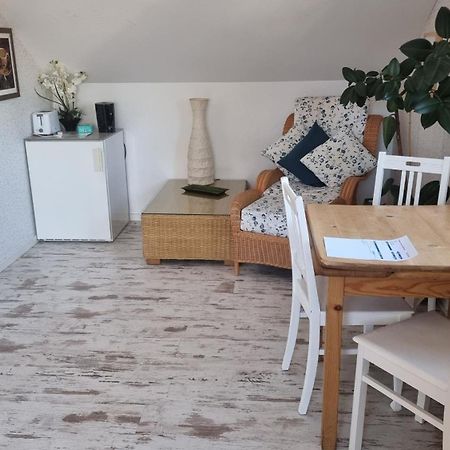 Gemuetliche Zimmer Im Einfamilienhaus كولونيا المظهر الخارجي الصورة